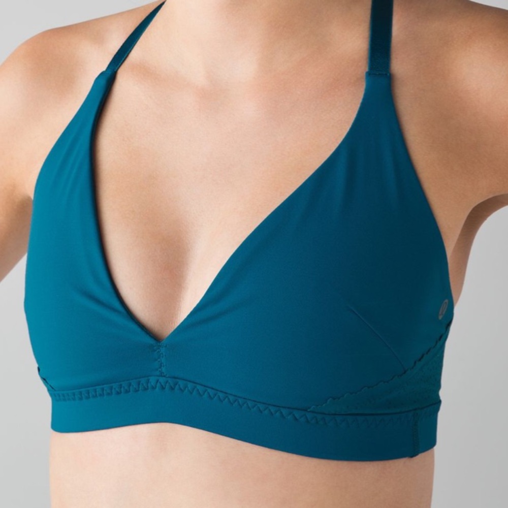 Lululemon free spirit bra size 8 (M) NWOT